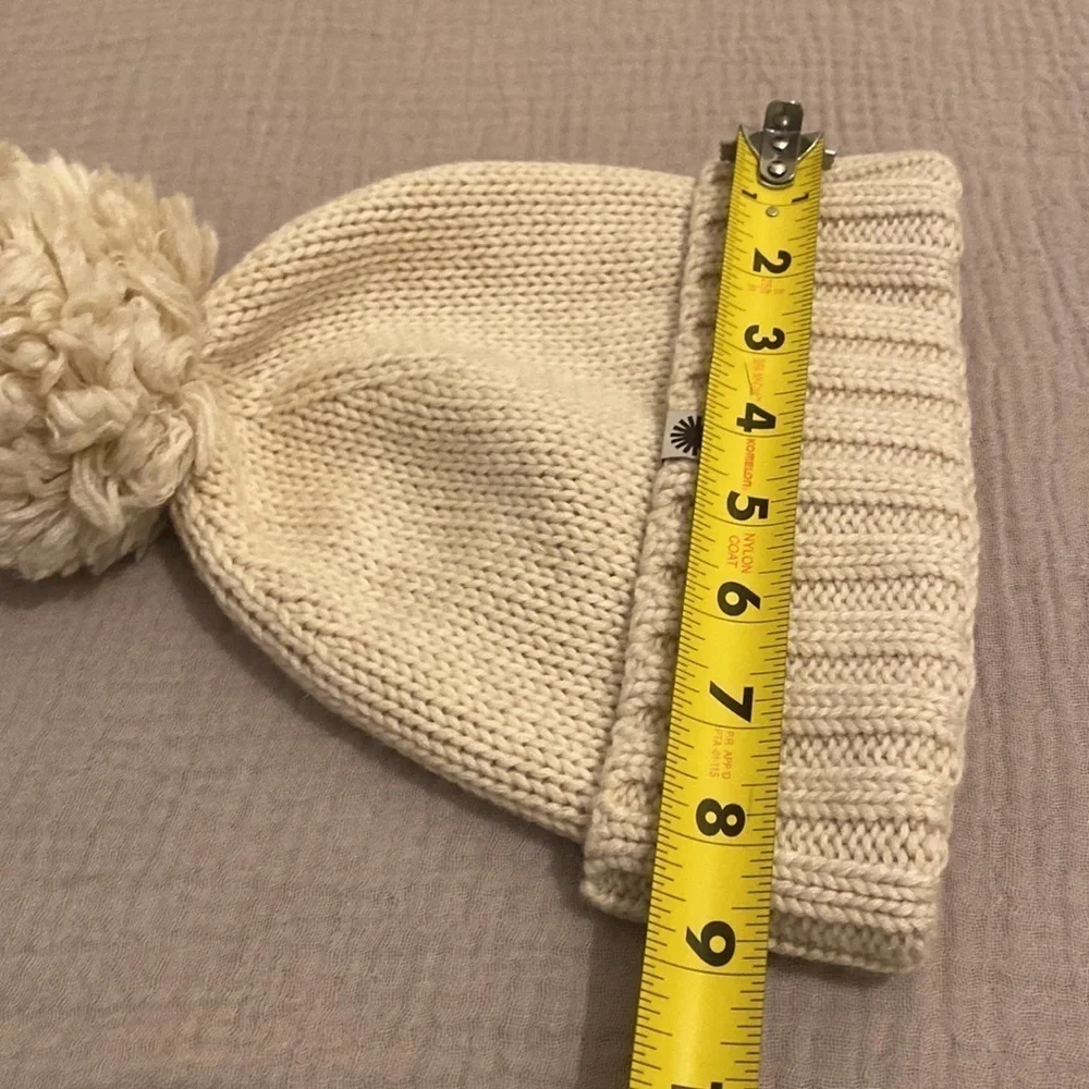 UGG wool blend hat . One size Very good condition
